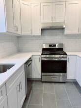 68-11 Dartmouth St in Queens, NY - Building Photo - Building Photo