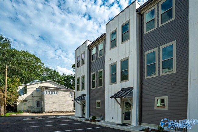 10 Walnut St NE in Decatur, AL - Building Photo - Building Photo