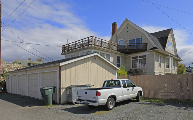 2006 Rucker Ave in Everett, WA - Building Photo - Building Photo