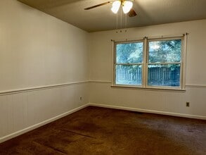 105 Bucy Cir in Paris, TN - Building Photo - Building Photo