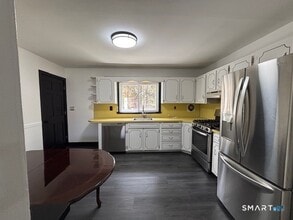 42 Wendy Rd in Trumbull, CT - Building Photo - Building Photo