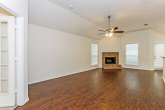 3029 Morning Dove Ln in Midlothian, TX - Building Photo - Building Photo