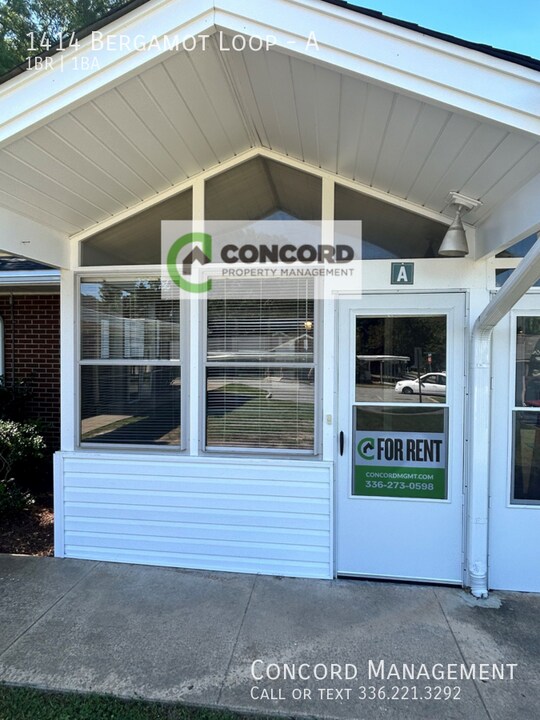 1414 Bergamot Loop-Unit -A in High Point, NC - Foto de edificio