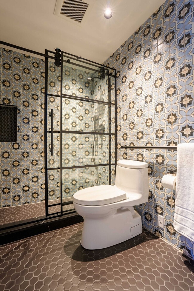 1200 Ocean Dr, Unit SI ID1475827P in Miami Beach, FL - Foto de edificio - Building Photo