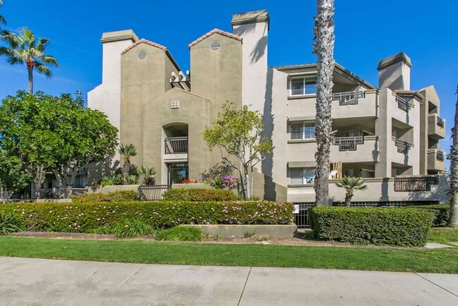 430 Lake St in Huntington Beach, CA - Building Photo - Building Photo