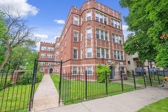 11214-18 S Indiana in Chicago, IL - Building Photo - Interior Photo