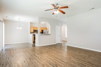 8015 Marsh Hollow Dr in Raleigh, NC - Building Photo - Building Photo