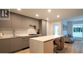 5520 McNaughton Rd in Richmond, BC - Building Photo - Building Photo