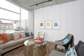 1819 Lofts in Chicago, IL - Building Photo - Interior Photo