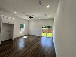 1311 Oneal St in Commerce, TX - Foto de edificio - Building Photo