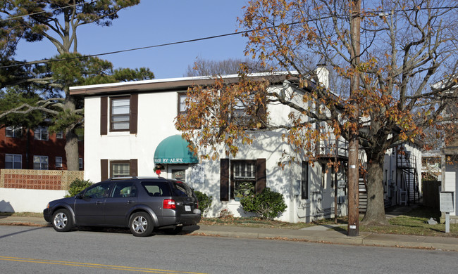 315 33rd St in Virginia Beach, VA - Foto de edificio - Building Photo