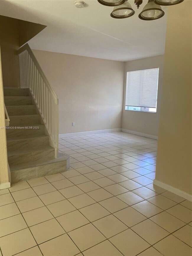 property at 1527 SE 24th Ct