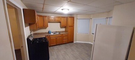 901 Marquette St, Unit 4 in Bay City, MI - Building Photo - Building Photo