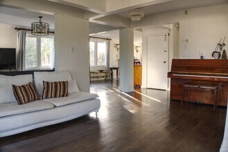 904 Garwood Ave in Ottawa, ON - Building Photo - Building Photo