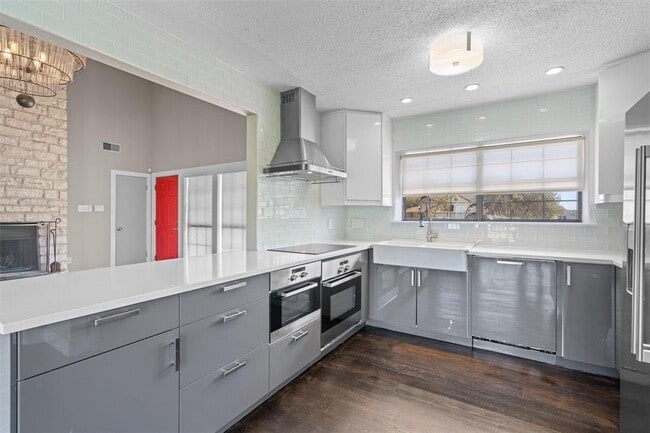 property at 1106 San Augustine Dr