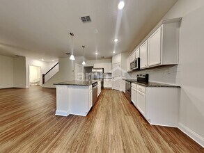 3154 Creek Village Ln in Green Cove Springs, FL - Building Photo - Building Photo