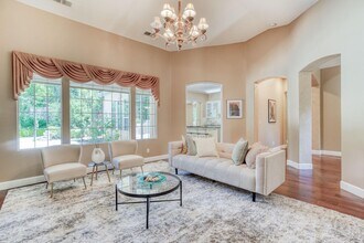 1165 N Fairfax Ave in Clovis, CA - Building Photo - Building Photo