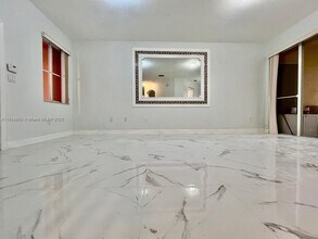 8962 SW 18th St in Miramar, FL - Building Photo - Building Photo