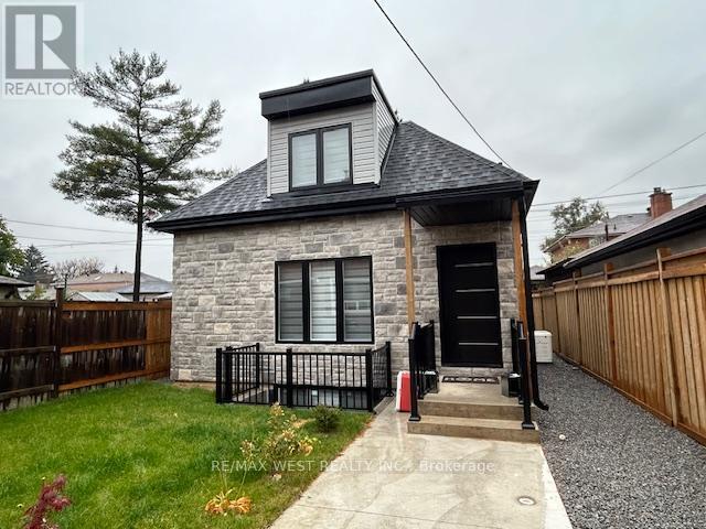 18 Thurodale Ave in Toronto, ON - Building Photo