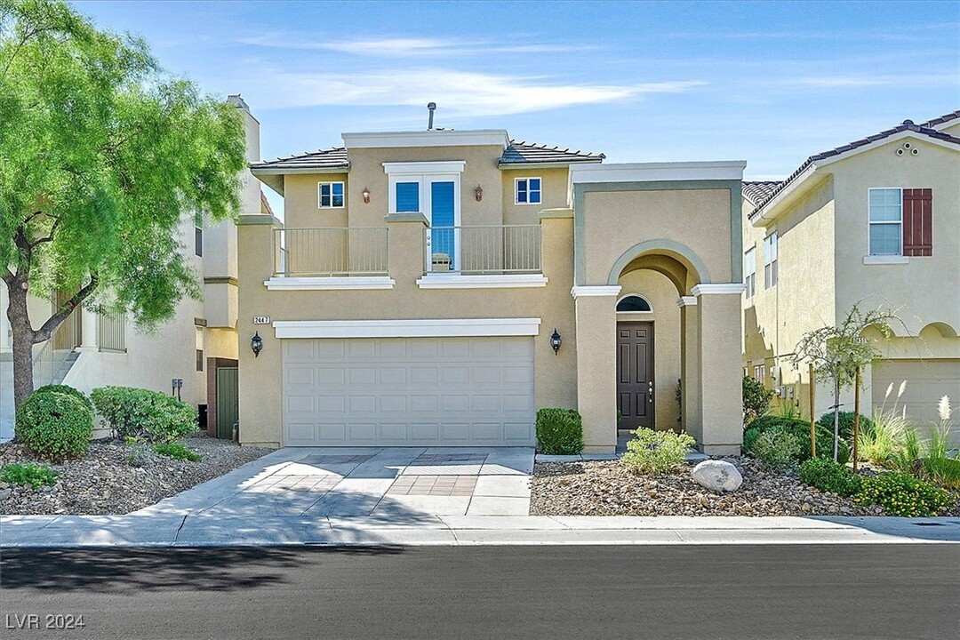 2447 Kaymin Ridge Rd in Henderson, NV - Building Photo