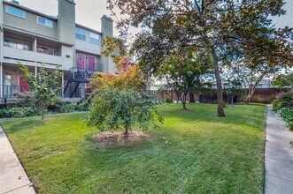 5740 Martel Ave in Dallas, TX - Building Photo - Building Photo