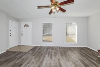 4510 Tylergate Dr in Spring, TX - Building Photo - Building Photo