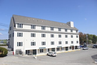 1 Church St, Unit 201 in Wilmington, MA - Foto de edificio - Building Photo