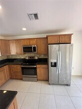 10119 Costa Del Sol Blvd in Doral, FL - Building Photo - Building Photo