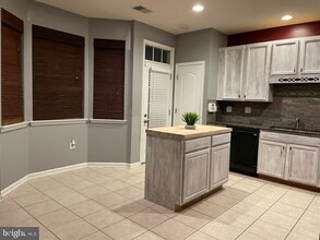 312 Quinton Oaks Cir in Stephens City, VA - Building Photo - Building Photo