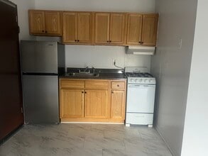 516 Stuyvesant Ave, Unit 20 in Irvington, NJ - Building Photo - Building Photo