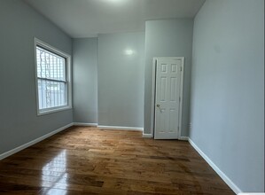 131 Kearney Ave, Unit 1 in Jersey City, NJ - Building Photo - Building Photo