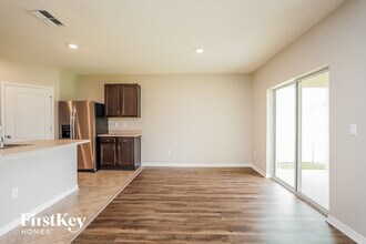 1386 Fox Squirrel Dr in Davenport, FL - Building Photo - Building Photo