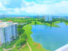 20185 E Country Club Dr in Aventura, FL - Building Photo - Building Photo