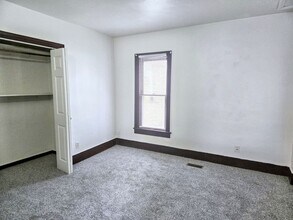 1201 Douglas Ave in Kalamazoo, MI - Building Photo - Building Photo