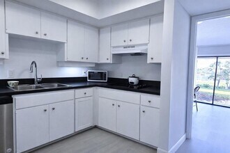 1502 Lake Buckeye Rd in Winter Haven, FL - Building Photo - Building Photo