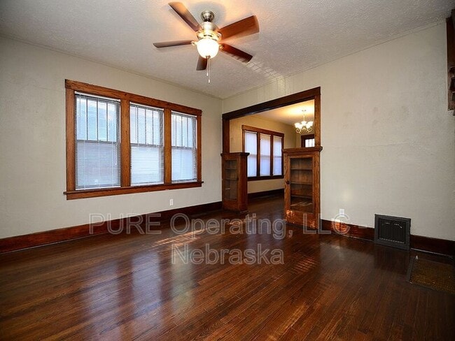 342 N 36th Ave in Omaha, NE - Building Photo - Building Photo