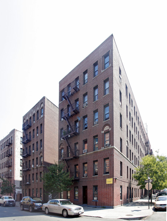 1356 Walton Ave in Bronx, NY - Building Photo