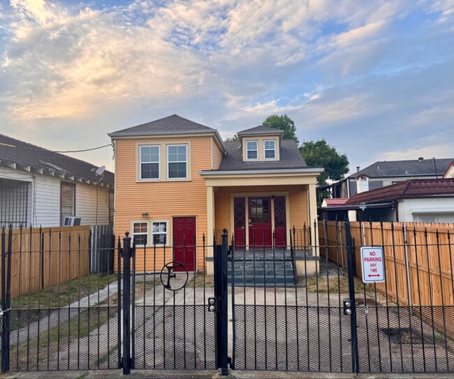 property at 2555 Elder St