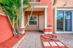 6141 NW 115th Pl in Doral, FL - Building Photo