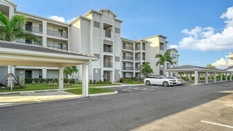 12140 Wellen Golf St in Venice, FL - Building Photo