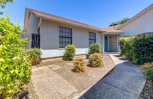 property at 1605 Dale Cove