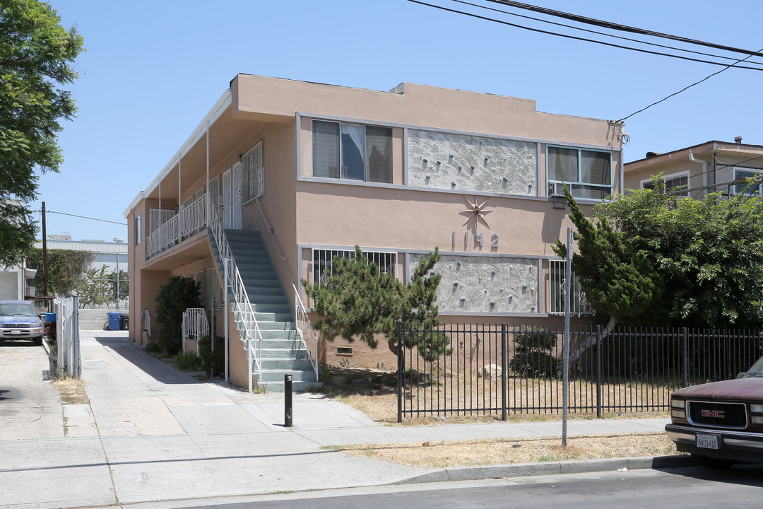 1142 S Kenmore Ave in Los Angeles, CA - Building Photo