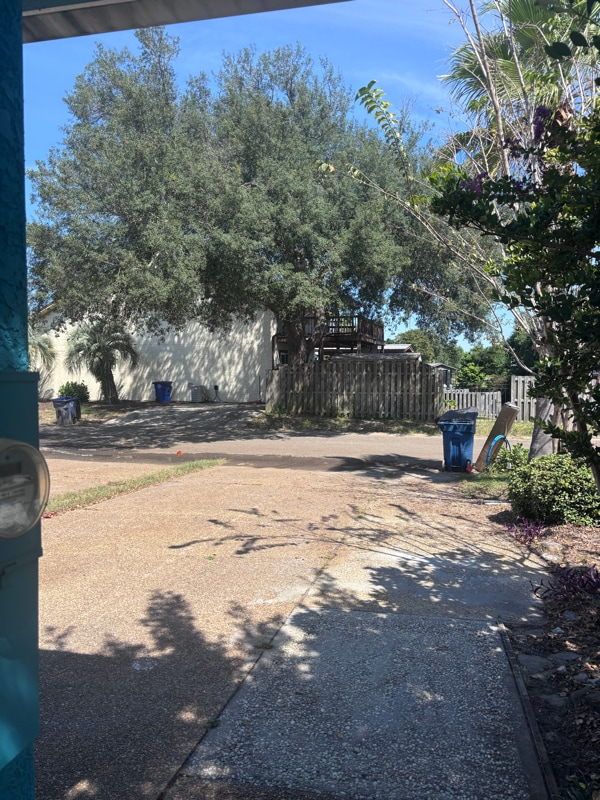 property at 1209 Capri Dr