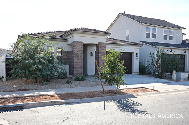 10041 E Toledo Ave in Mesa, AZ - Building Photo - Building Photo