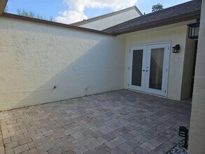 14778 Feather Cove Rd in Clearwater, FL - Building Photo - Building Photo