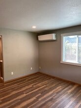 407 S 5th St in Selah, WA - Building Photo - Building Photo