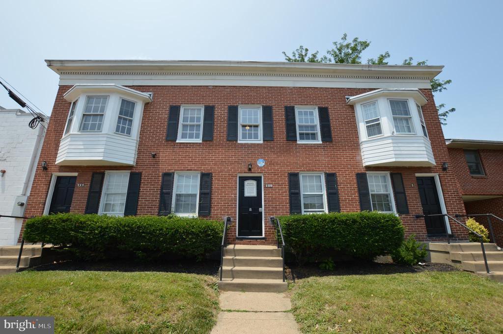 109 S Bentz St in Frederick, MD - Foto de edificio