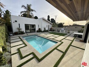 1916 S Westgate Ave in Los Angeles, CA - Building Photo - Building Photo