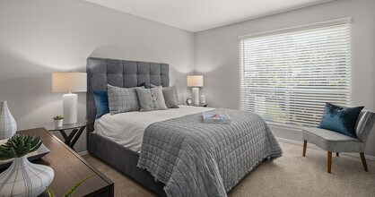 St. John's Pointe Apartment Homes in Orange Park, FL - Building Photo - Building Photo