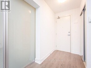 99 The Donway W in Toronto, ON - Building Photo - Building Photo